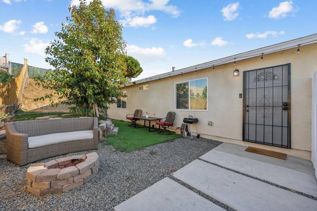 Ferienhaus Entire Private 3-bedroom Home, Ranch, Baby Crib, Gated Yard