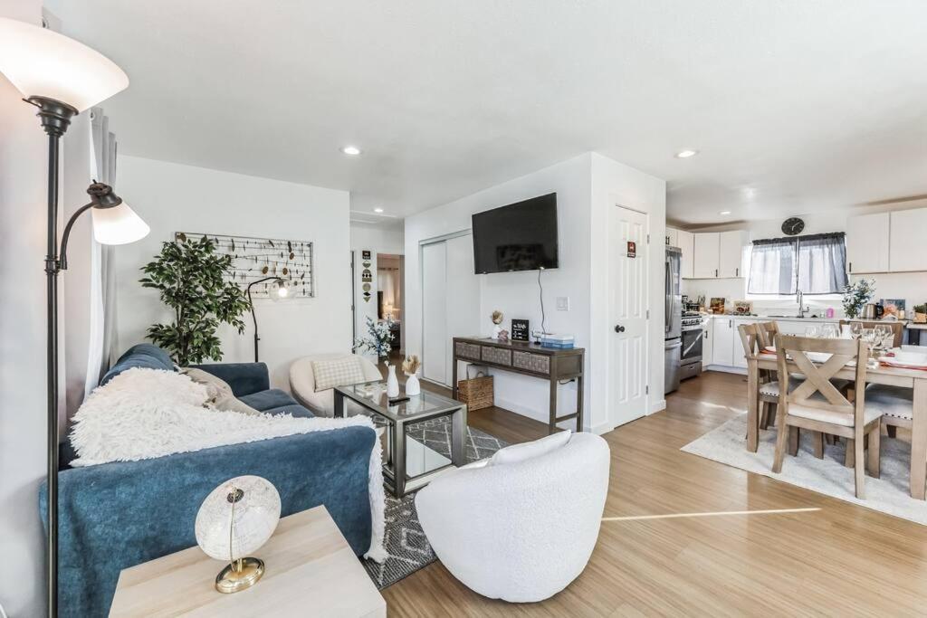 Entire Private 3-bedroom Home, Ranch, Baby Crib, Gated Yard San Diego